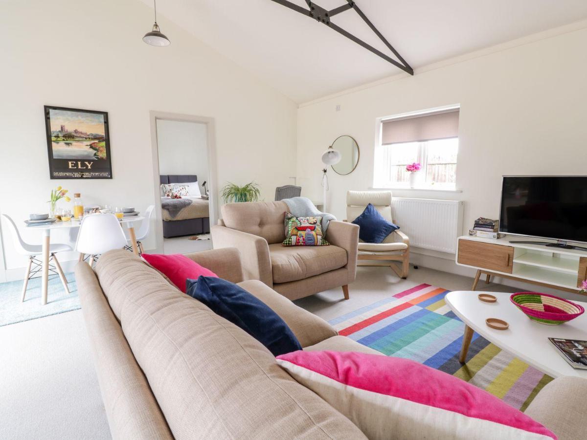 Oak Cottage At Gravel Farm Stretham Extérieur photo